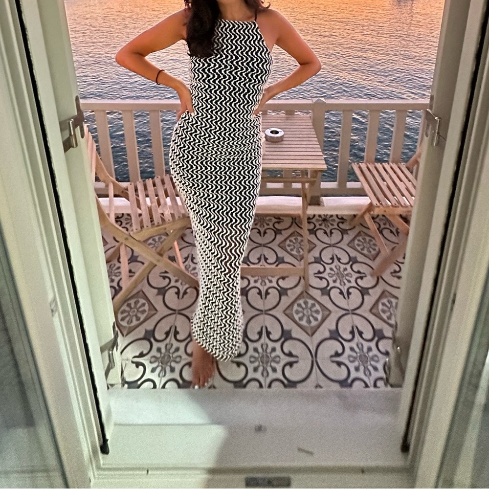 NA-KD black and white dress